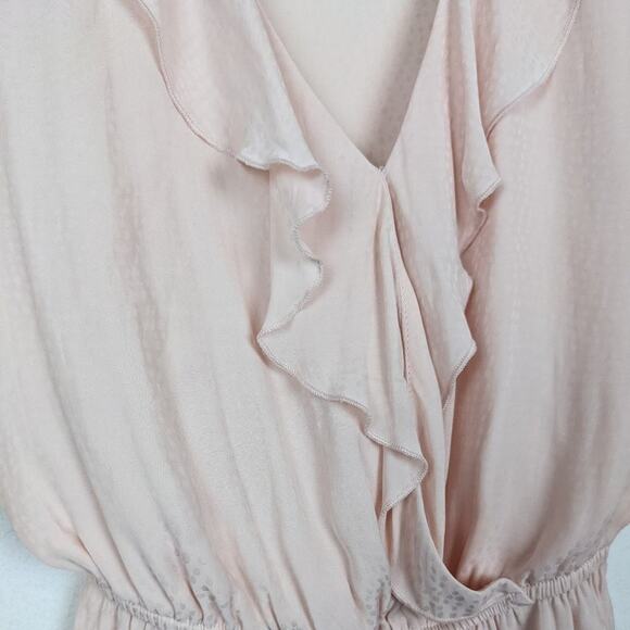 Show Me Your MuMu Pink Speckle Dots Brewster Top Size XS - Picture 4 of 9